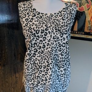 Liz Claiborne animal/ leopard print top LP